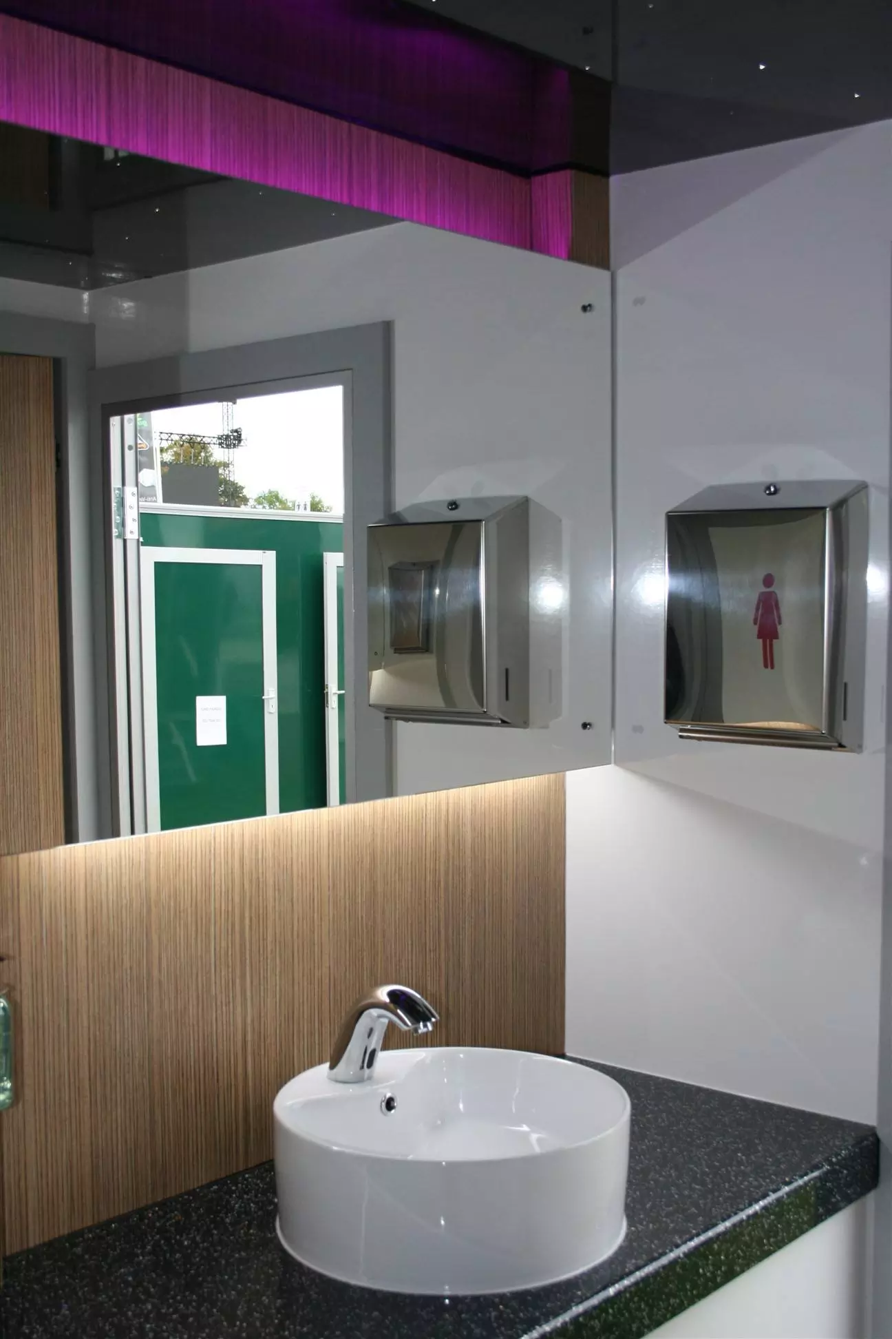 CUSTOMISED LUXURY PORT-A-LOOS